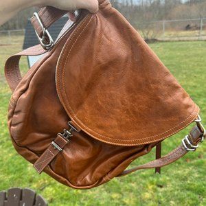 EUC Large Saddle 1903 with 3 way carry option